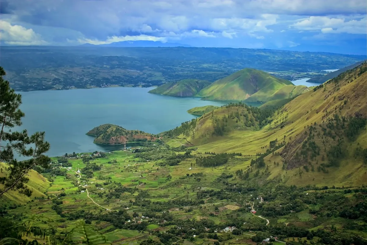 Best time of year to visit Labuan Bajo for private boat trips