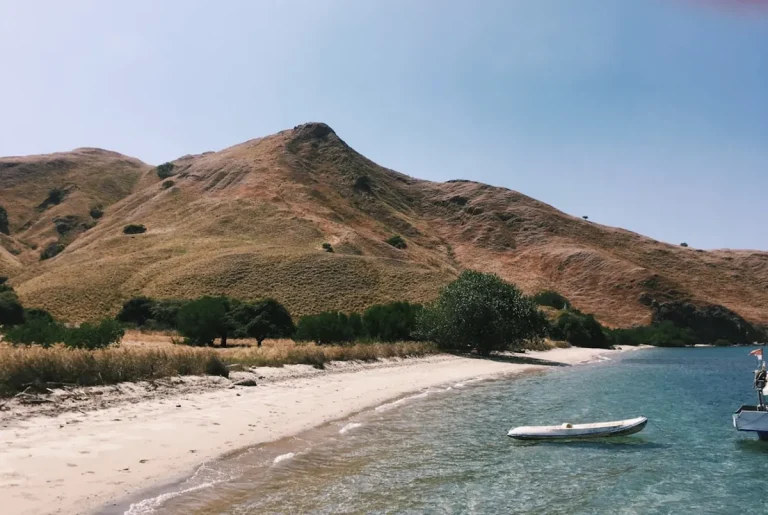 Typical sea conditions around Labuan Bajo and Komodo