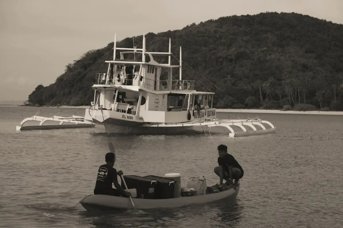 Pink Beach anchorage on a 3D2N Komodo itinerary